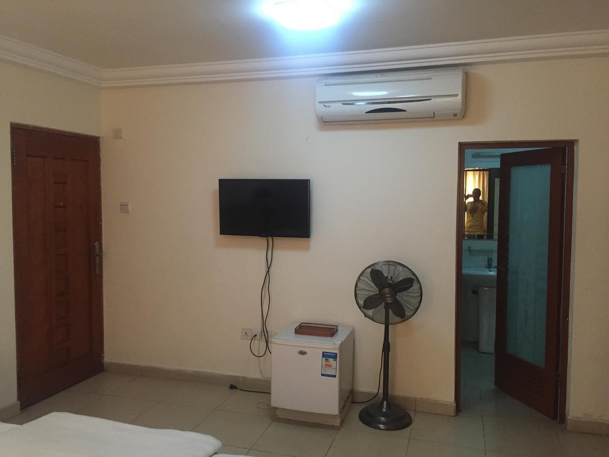Ampomaah Hotel Accra Camera foto