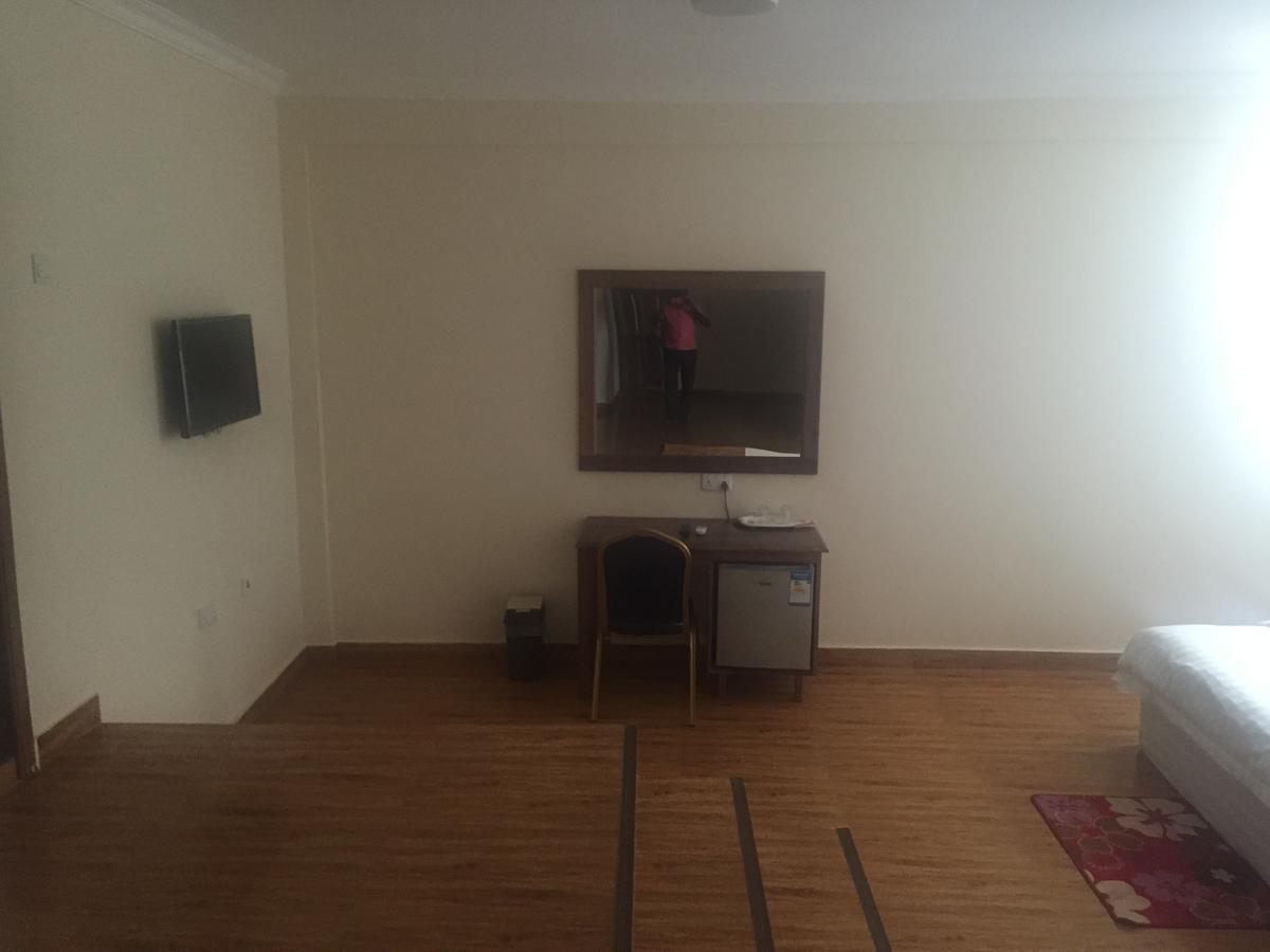 Ampomaah Hotel Accra Esterno foto