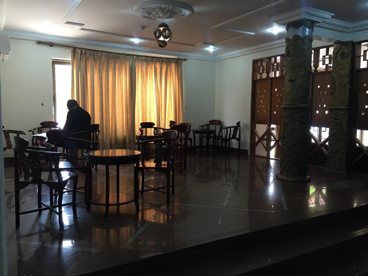 Ampomaah Hotel Accra Esterno foto