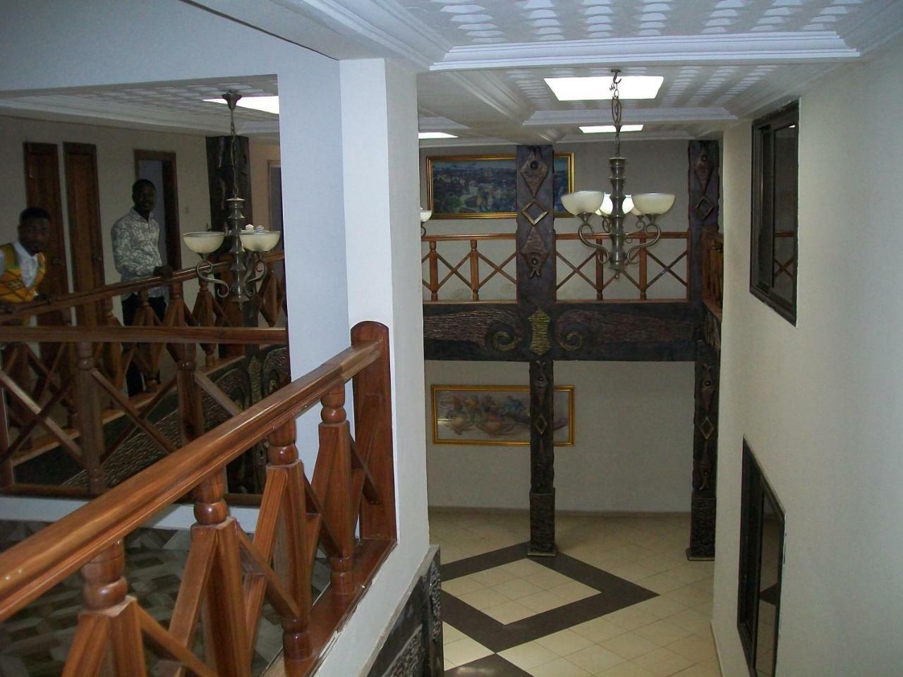 Ampomaah Hotel Accra Esterno foto