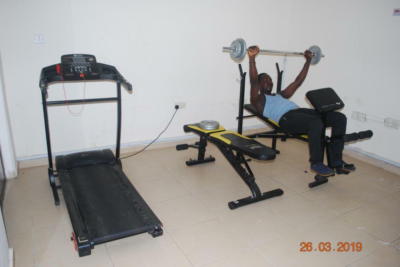 Ampomaah Hotel Accra Esterno foto